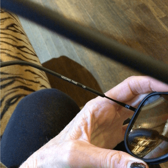 NEW! Quay RARE Needing fame aviators